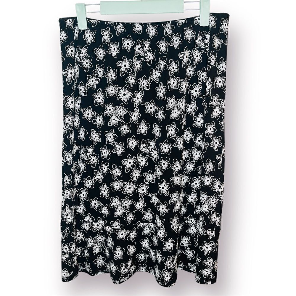 Christopher & Banks Floral Tiered Skirt Knee Length Black White M